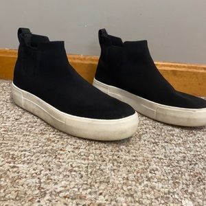 black high top shoes size 9